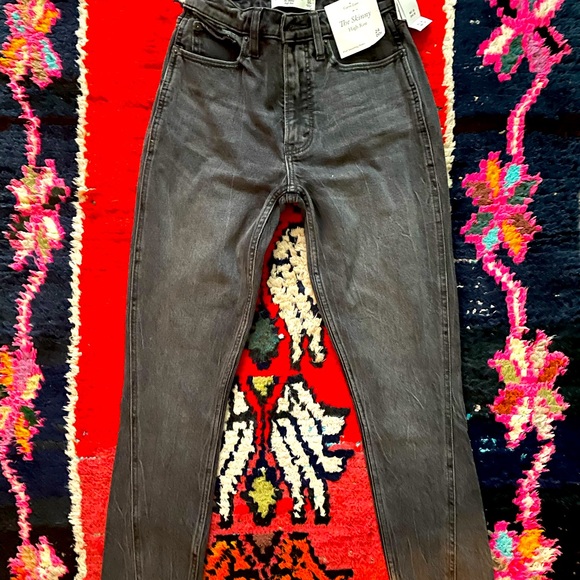 Abercrombie & Fitch Denim - NWT! Abercombie & Fitch Curve Love Skinny High Rise